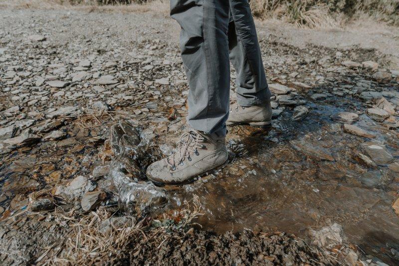 户外爱好者不容错过的冲锋衣,户外探险冲锋衣