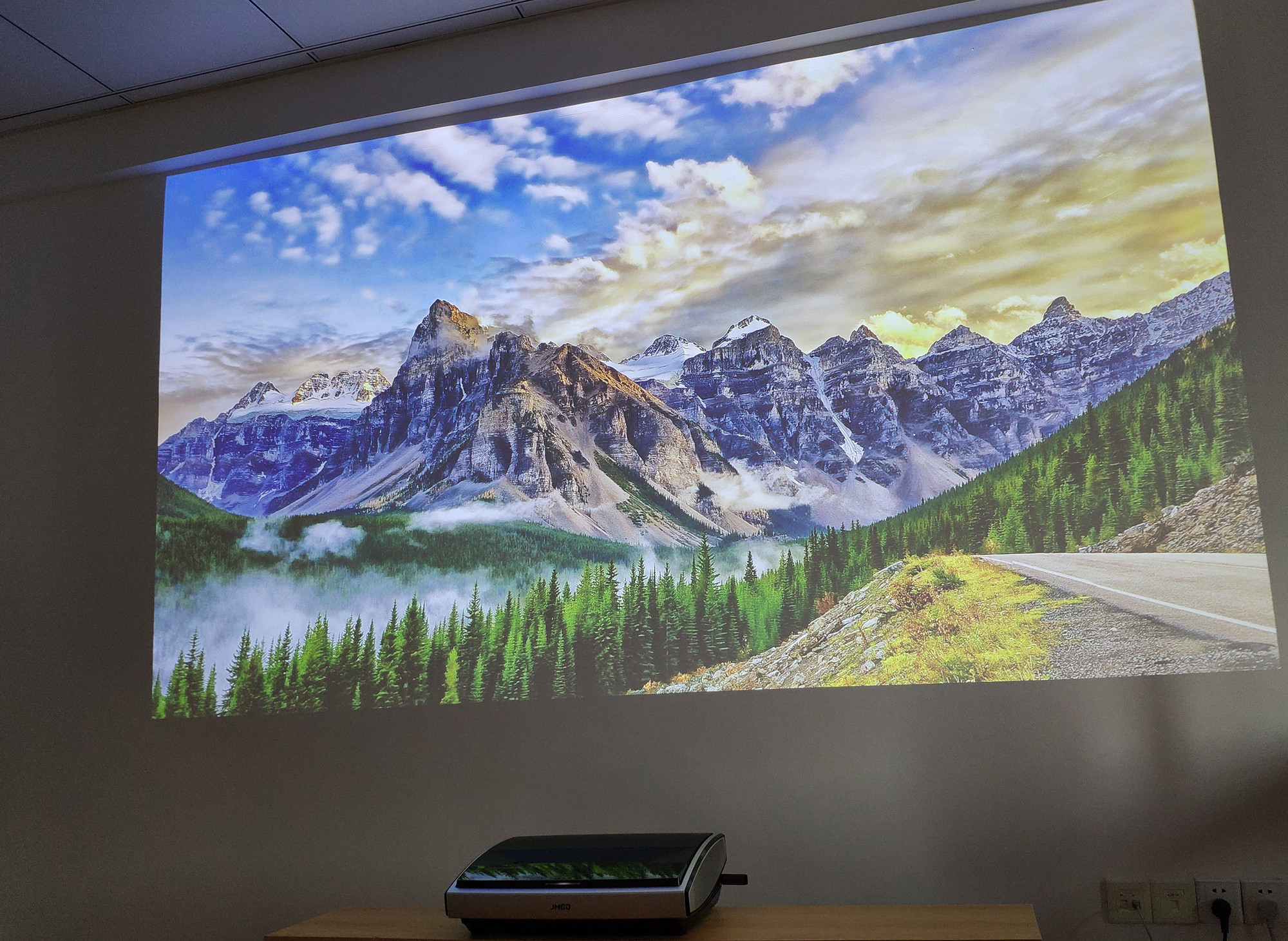 家用投影仪一般多少钱怎么选购,明基mx613st投影仪参数及报价