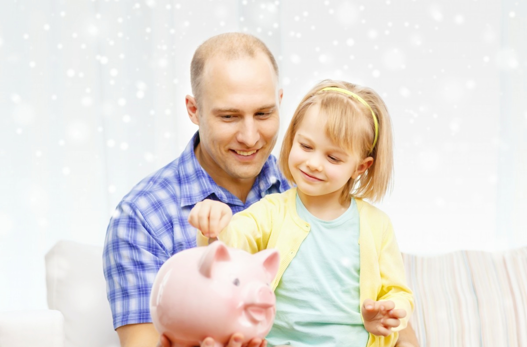 女儿攀慕虚荣要买“万元包”，妈妈拒绝，孩子怒吼：穷就不该生我