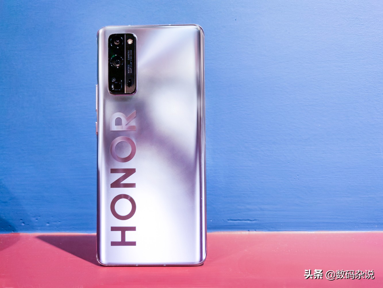 荣耀30pro2024年还值得入手吗,荣耀2020年上市的最高端手机