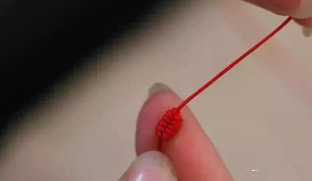 手编绳吊坠怎么打结,四股手编绳打结收尾