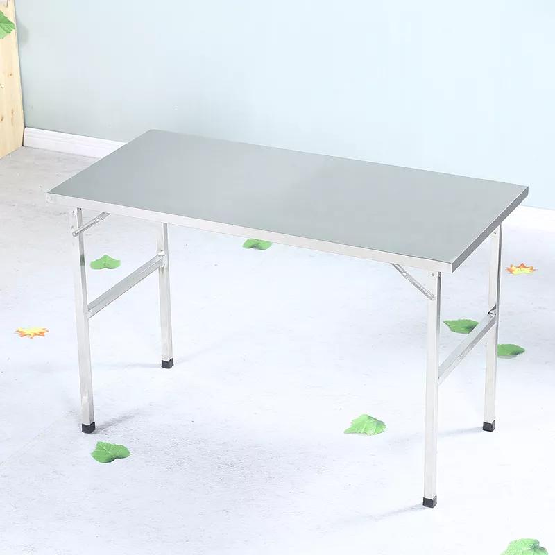 实用与美观兼具；不锈钢桌子