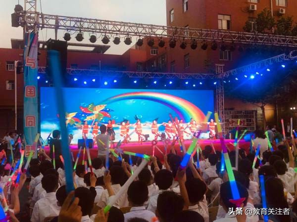 郑州经开区实验小学足球比赛,郑州市经开区实验小学的足球