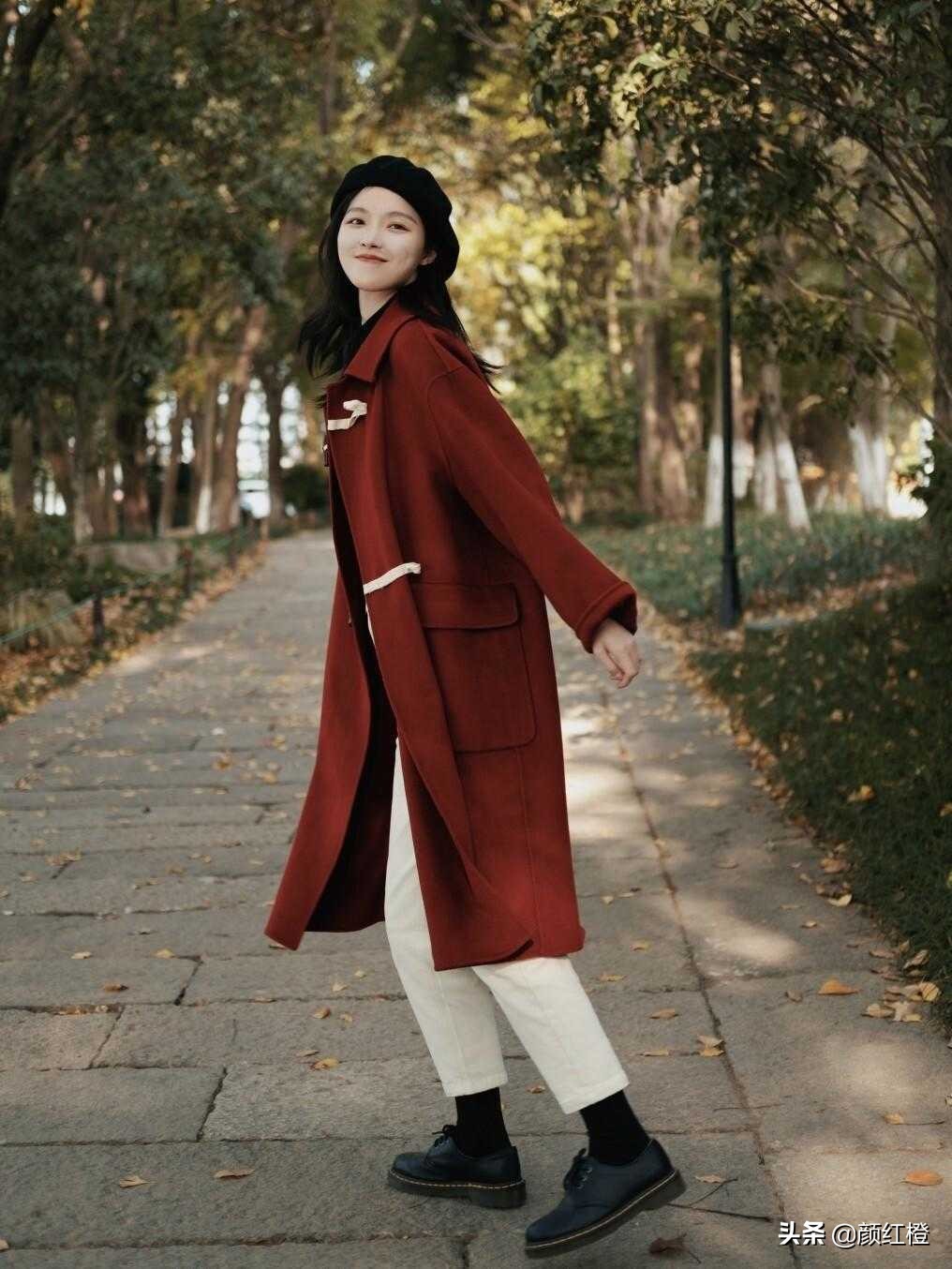 这些才是红色大衣的正确搭法,经典稳重又有气场,让你美出新高度