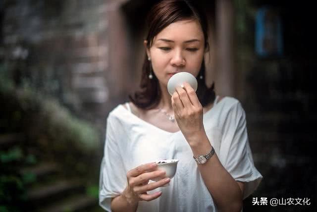 武夷山最有名的大红袍茶,武夷山大红袍正宗茶有多少钱一斤