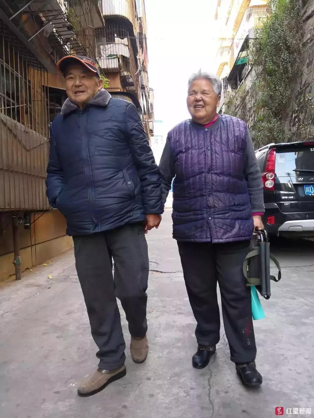 警察执法警告三次后续,民警红牌警告