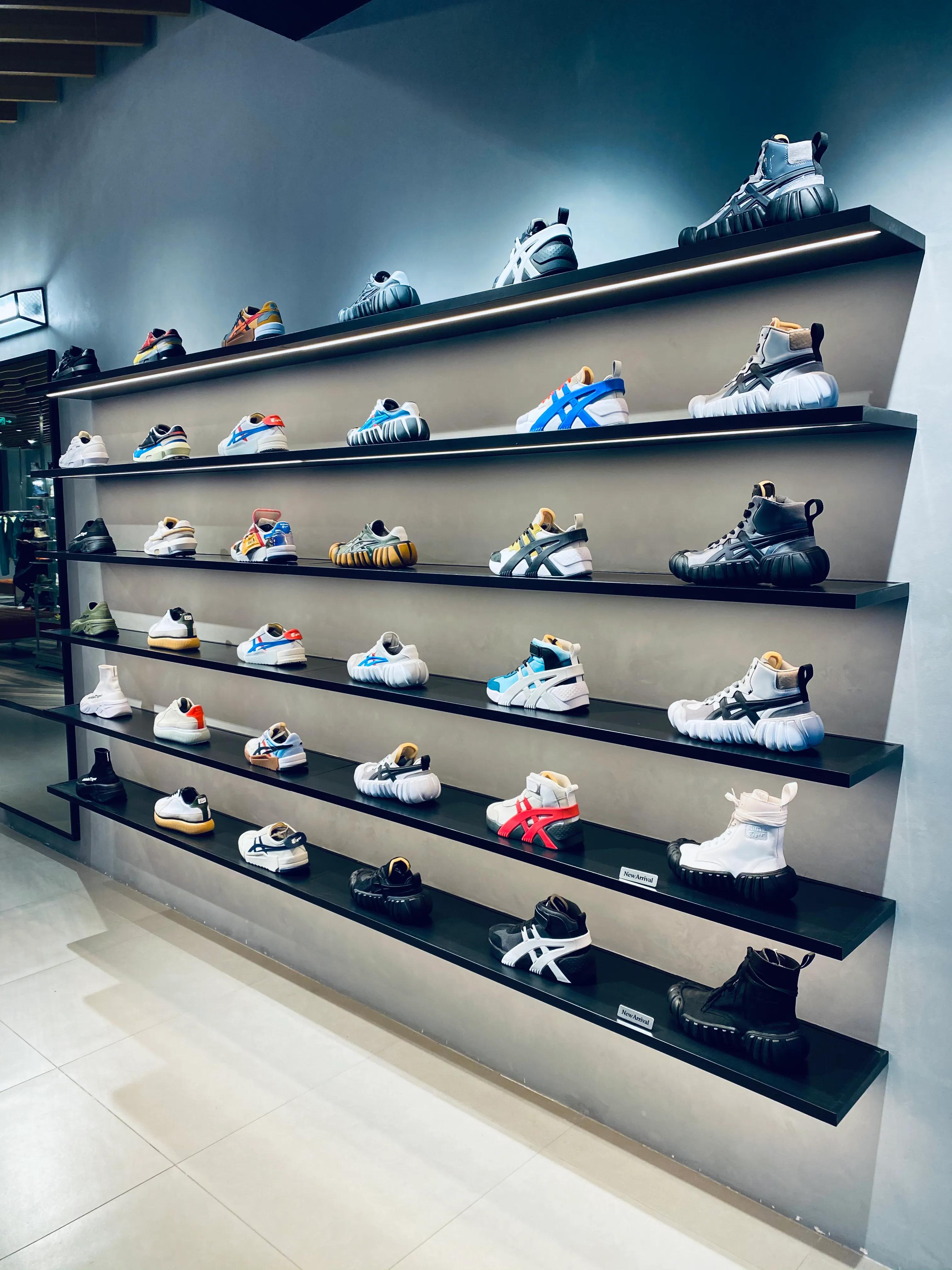 上海中环广场鬼冢虎,上海中环广场照片