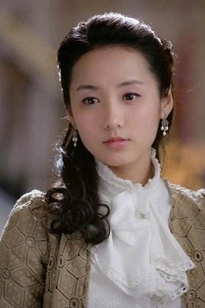 重庆十二位女明星名单,最火的12位重庆女明星