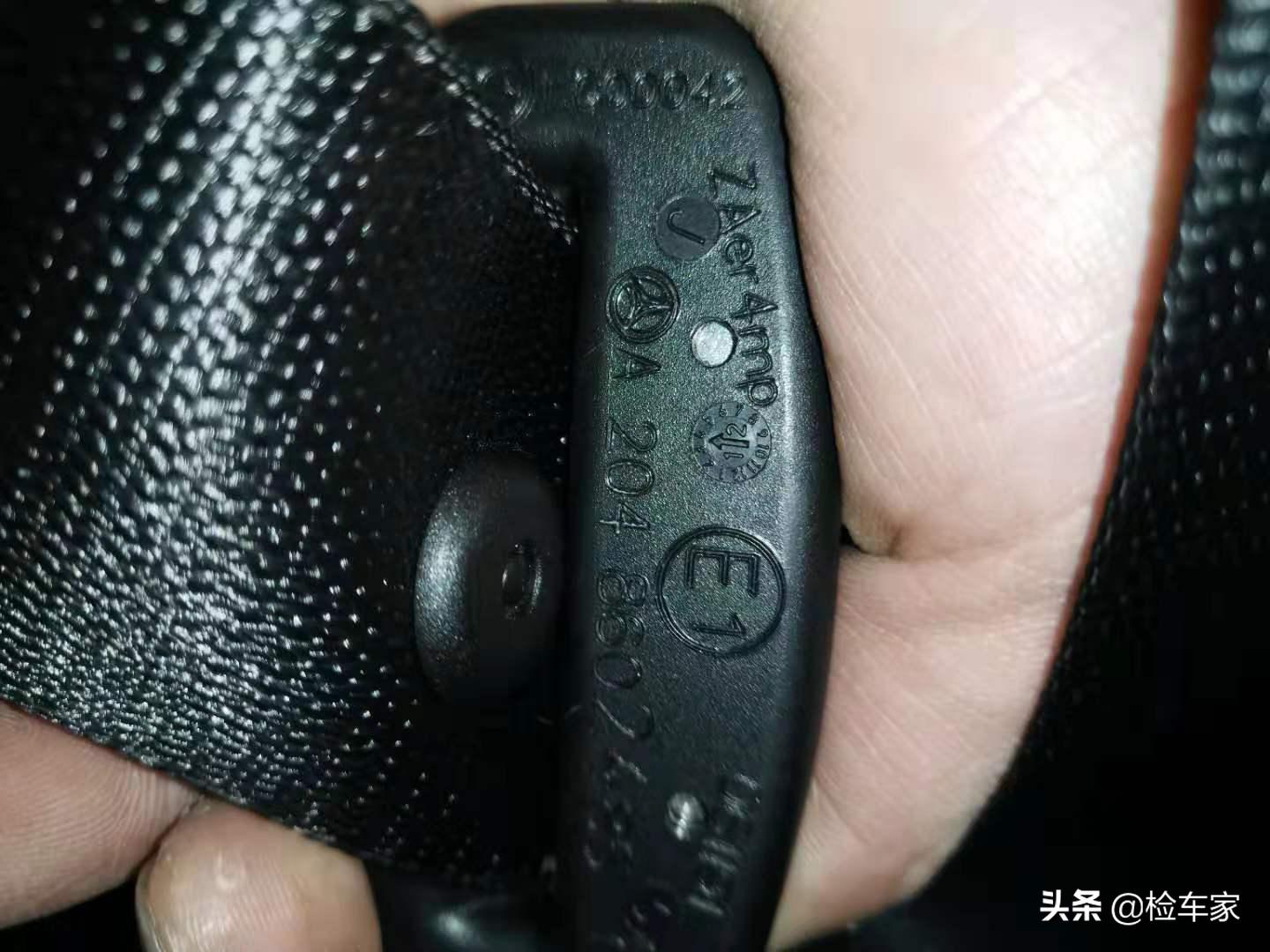 7万公里贬值26万，12万买奔驰C级值不值？网友：买车容易养车难