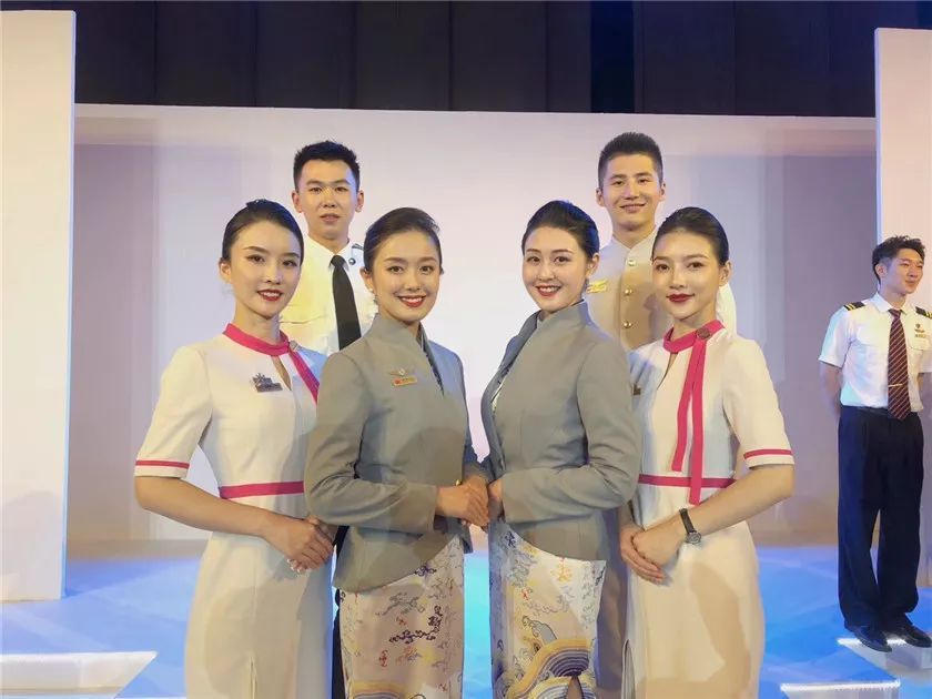 职场百科：收168000安置费！才能安排空姐空少？惊天套路