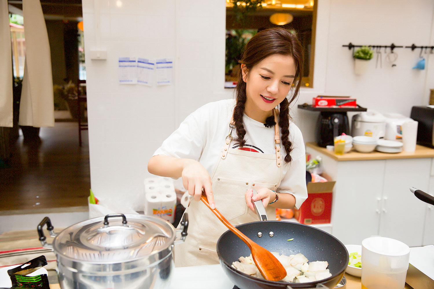 琼瑶对小燕子的评价,琼瑶评价赵薇