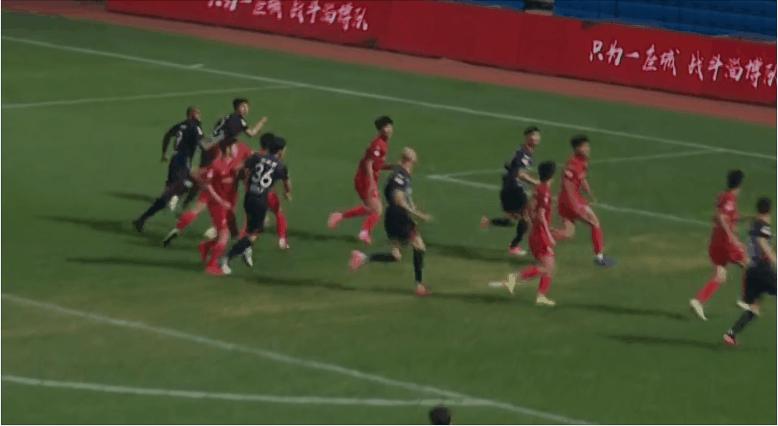 鎴愰兘钃夊煄3-0澶ц繛璧涘悗璋㈠満,鎴愰兘钃夊煄3-0鎴樿儨澶ц繛鏇煎競寰锋瘮
