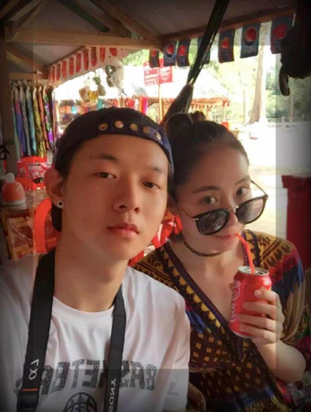 陈露发长文控诉霍尊事件,陈露回应霍尊退圈