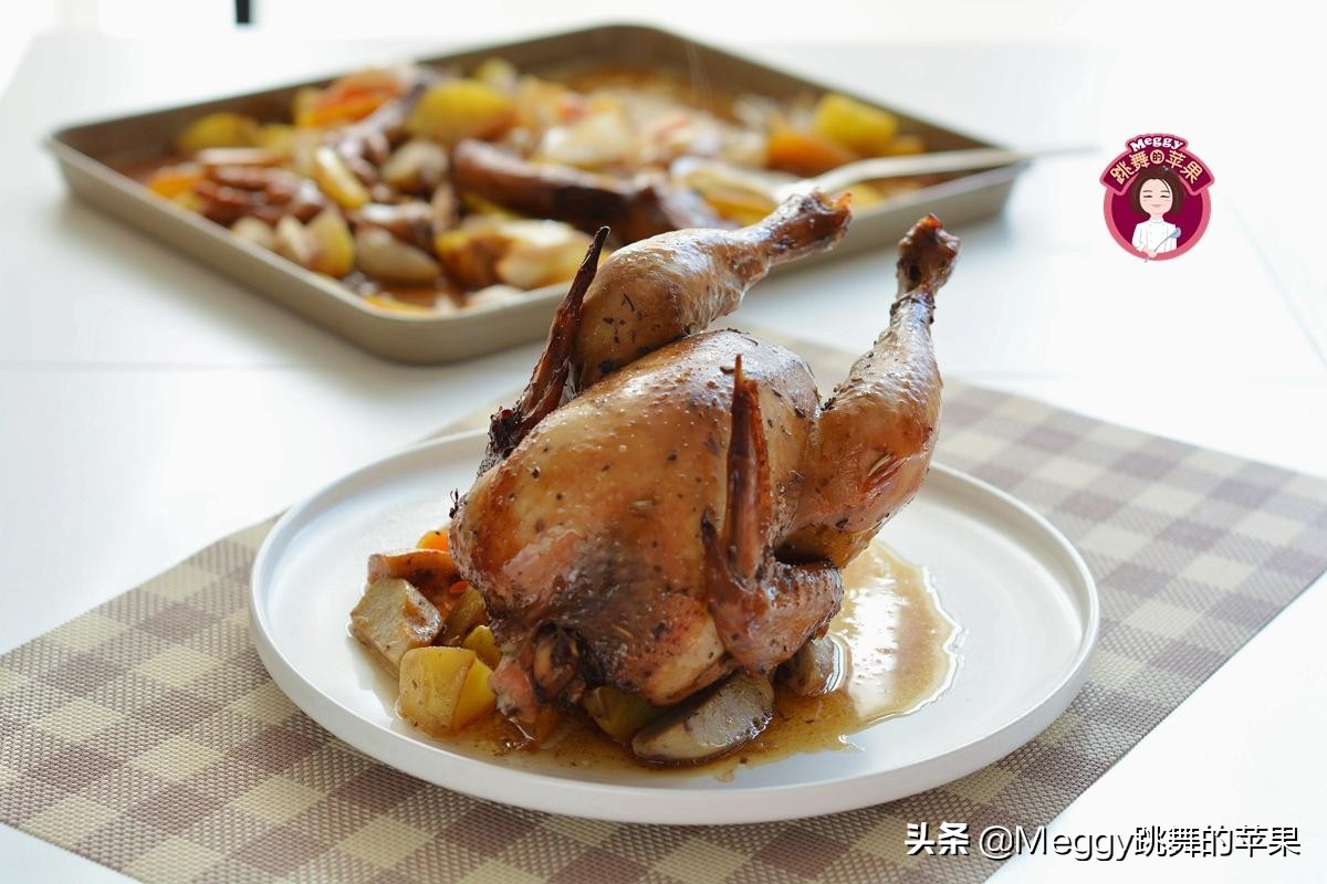 圣诞烤鸡好吃到连骨头都不会放过,圣诞烤鸡最正宗的做法