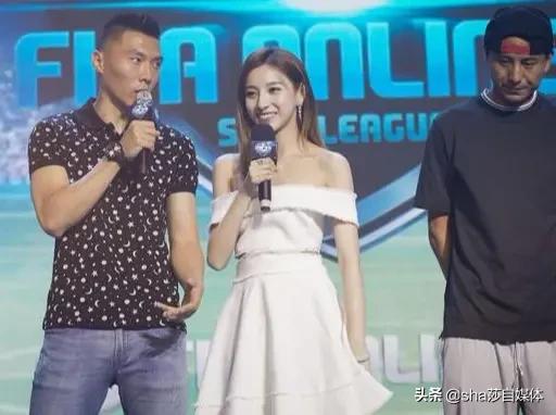 央视最靓女主播，21岁进体育频道，私下形象反差大