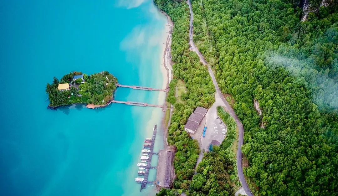 巴松措最近期攻略,巴松措可以开进去吗