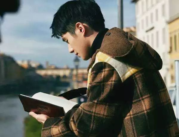 璺熺潃鍒樻槉鐒跺幓鍐板矝,鍒樻槉鐒跺嚑鏈堝幓鍐板矝