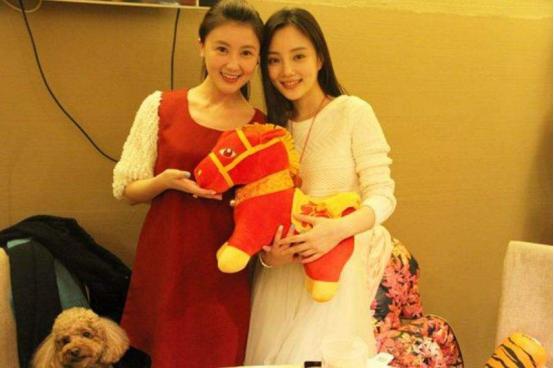 她24岁与富商结婚生活幸福,她26岁嫁80岁亿万富豪