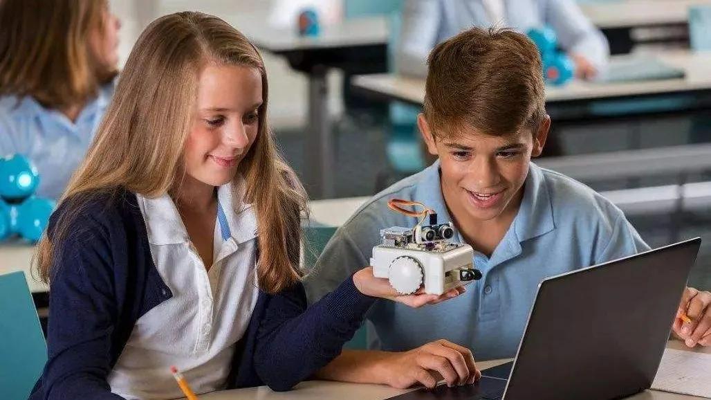 学机器人还能学什么,学机器人课程对物理有帮助吗