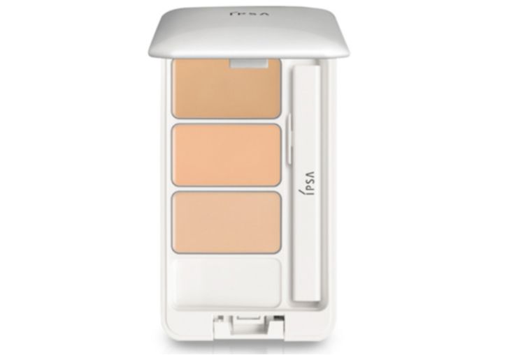 在折腾嘴唇这件事上，大家都一样