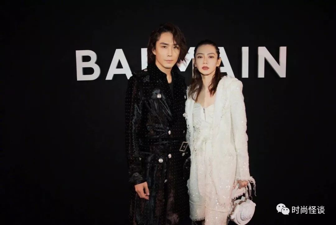 潮酷穿搭适合化什么妆 (美妆博主戚薇完整版视频)