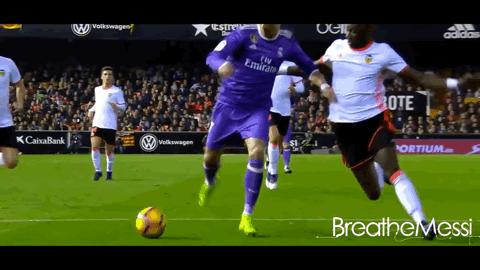 球王也假摔？盘点C罗假摔