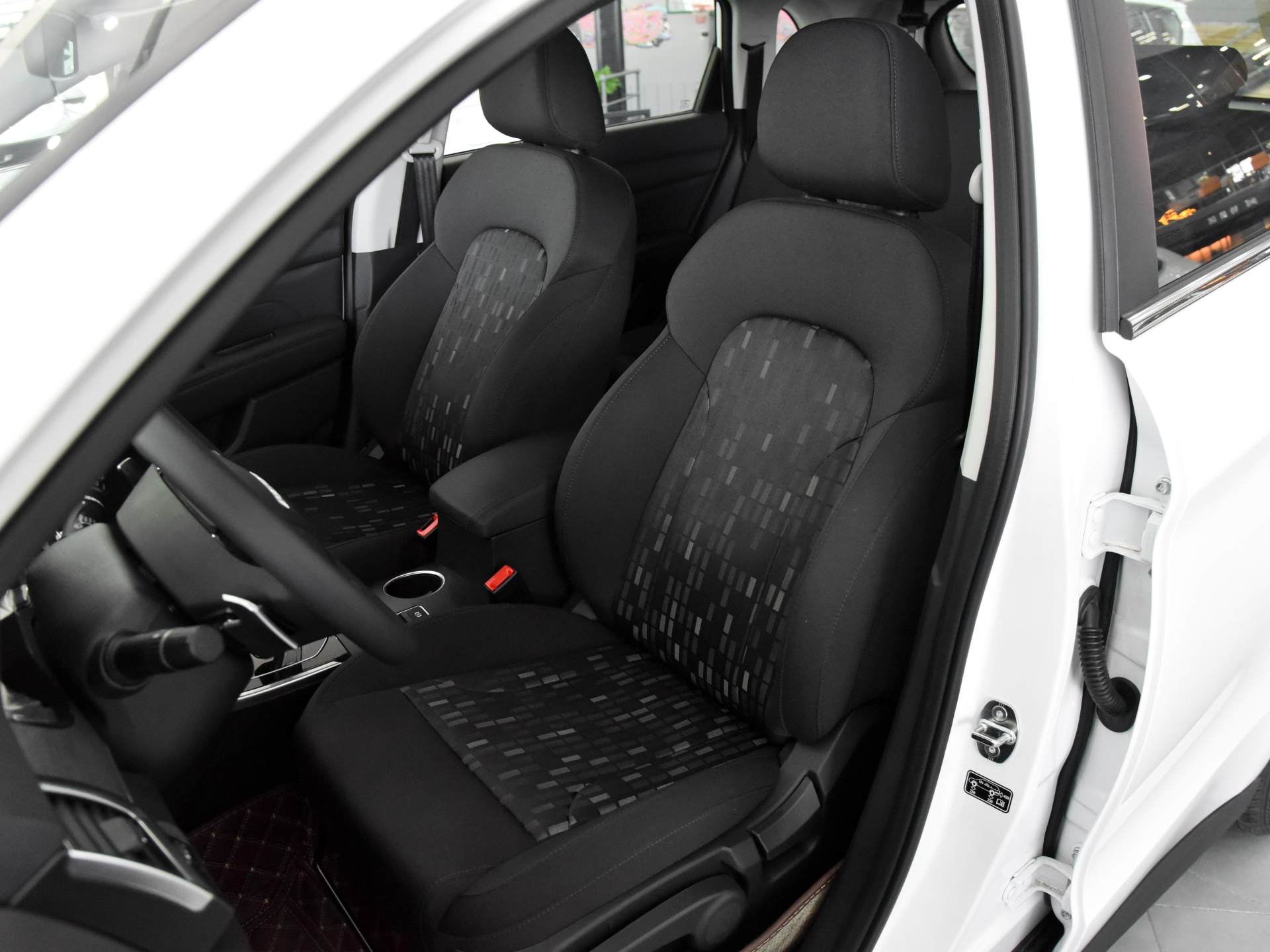 新的“初恋”SUV要来了，老H2还香吗？带你看哈弗H2