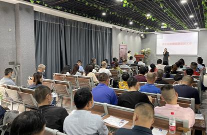 学史力行中医药文化宣传,学史励行办实事端午慰问暖民心