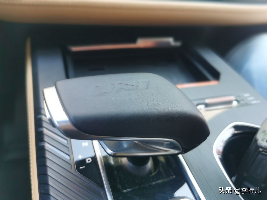 长安uni-k四驱最顶配试驾,长安uni-k深度评测配置讲解