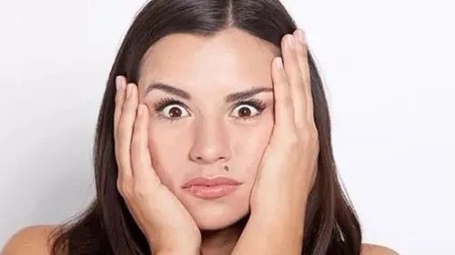 脚底有痣会得癌症是真的吗,痣越长越大就是癌症的可能吗