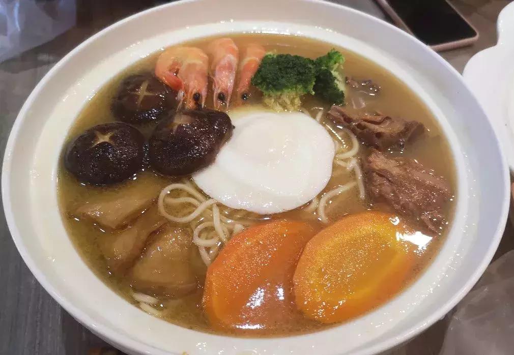 海底捞、星巴克、哈根达斯……这些隐藏福利，一张身份证就搞定！