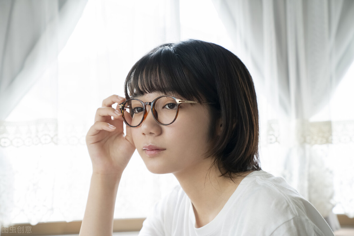 现在小孩近视怎么治疗比较好,如果孩子近视怎么才能治疗好呢