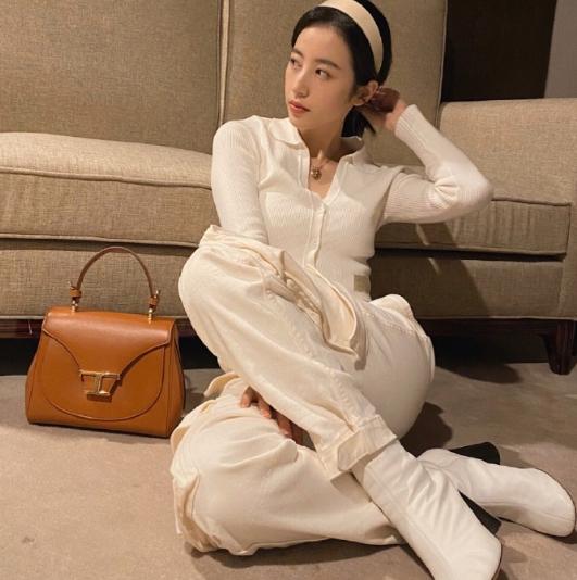 周雨彤穿搭衬衫夏季,周雨彤穿衣搭配图白色
