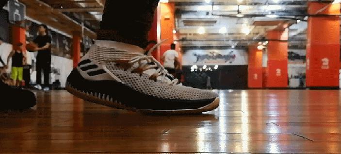 利拉德5最新款,利拉德5对比欧文5