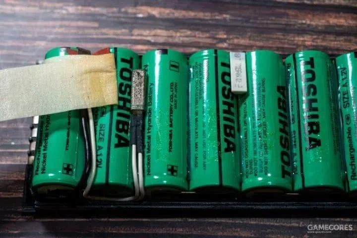 一百多块买个26年前的笔记本，我改了改，还能上网