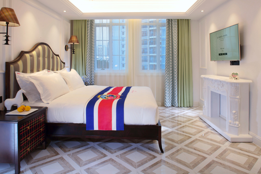 涓藉憟閰掑簵闆嗗洟娴峰崡,鎼虹▼鏃椾笅涓藉憟閰掑簵绠＄悊闆嗗洟