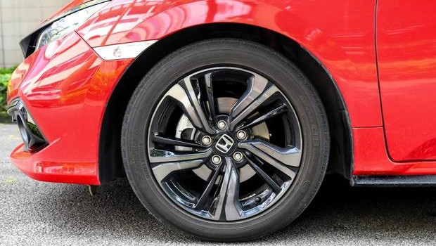 单月销量突破2万辆！本田思域真的有这么好？它有哪些优缺点？