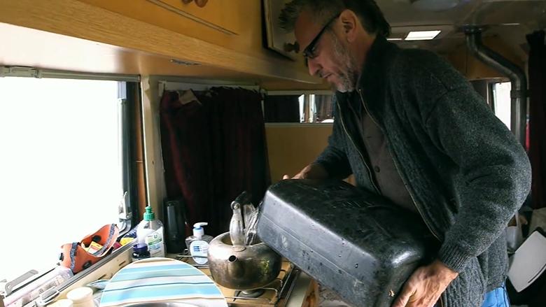 英国纪录片富哥哥穷弟弟,英国版变形计交换人生