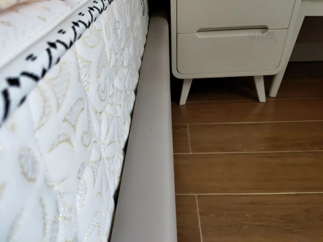 卧室墙面凹进去10多公分怎么装修,10平米的卧室怎么布置显得房间大