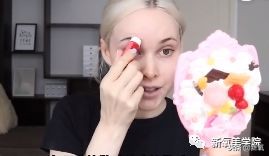 看到这张360旋转的脸，才知道人脸的可塑性是个深渊！