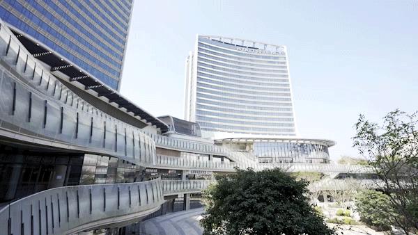 日夜不同科技感，春节潮玩创新方