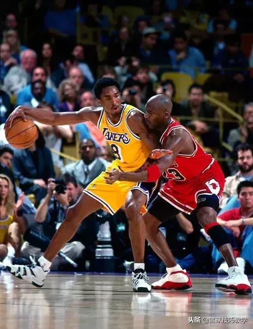 防守老手经常使用五个防守技巧,防守的基本姿势讲解与示范