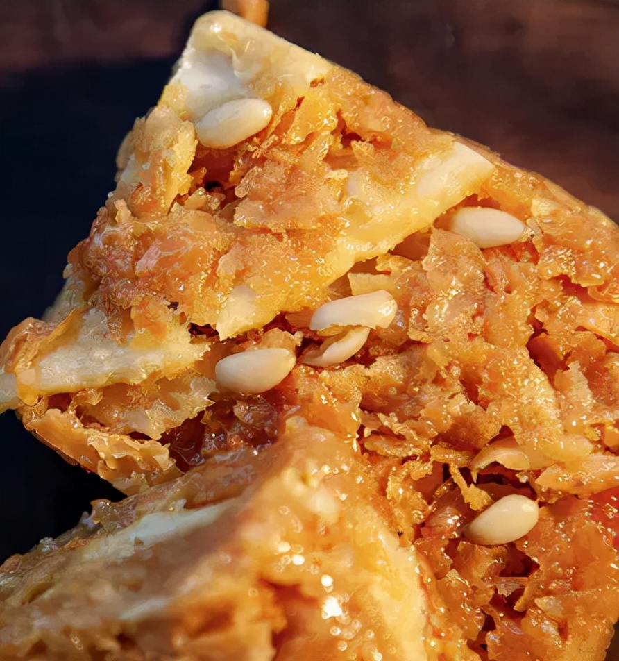 云南大理乳扇沙琪玛，酥松绵软，乳香四溢，好吃到停不下来