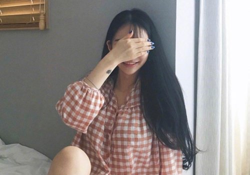 拉直头发怎么才能又蓬松又好看,拉直头发中分好还是斜分好