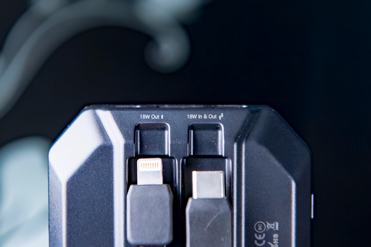 iwalk榄旇潕绉诲姩鐢垫簮,66w蹇厖鎵嬫満鑳界敤iwalk鍏呯數瀹濆悧