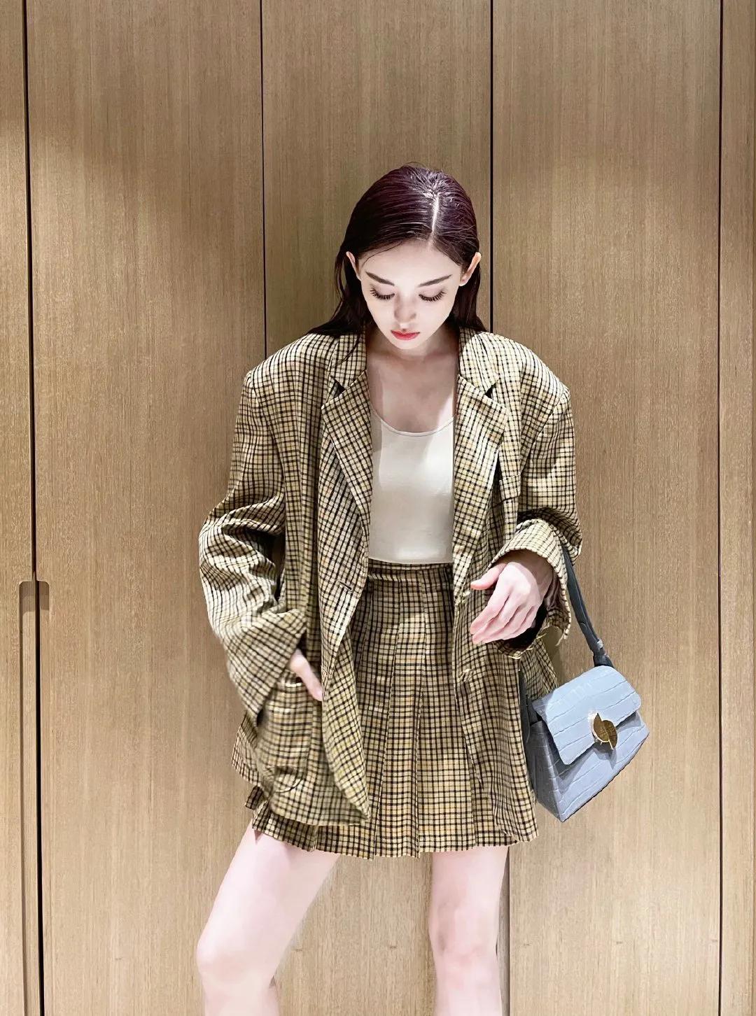 刘雯同款托特包搭配,刘雯都背过哪几款lv包包