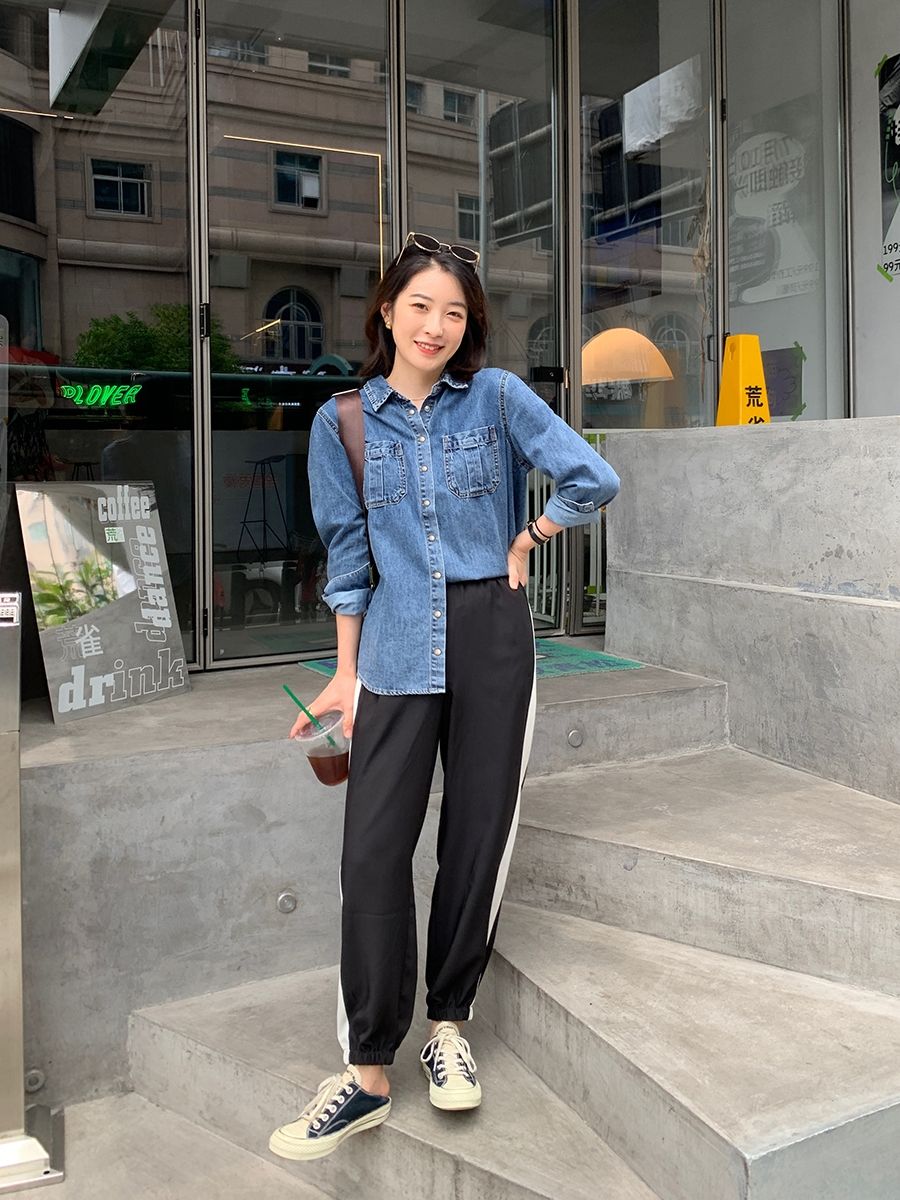 牛仔外套搭配什么内搭跟裤子,牛仔外套搭配裤子怎么穿才好看