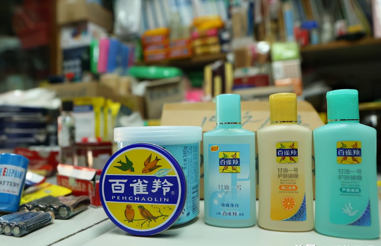 女性保养自己的护肤品前十,脸部保养必备护肤品都有哪些