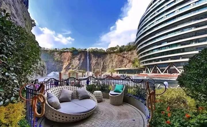 上海深坑酒店景观,上海世界深坑酒店建筑