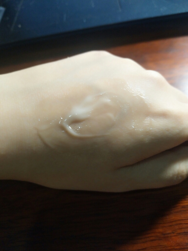 倩碧黄油适合多少年龄段,倩碧黄油和倩碧透明黄油哪个好用